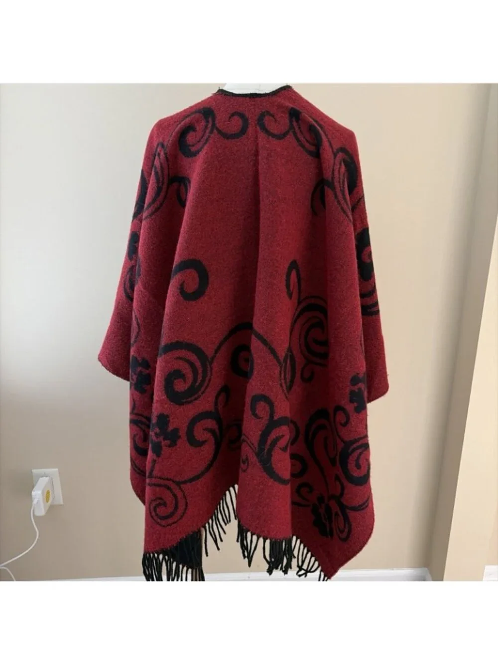 Women's Reversible Wool Blend Cape Poncho Prairie Shawl Red Back Fringe One Size
